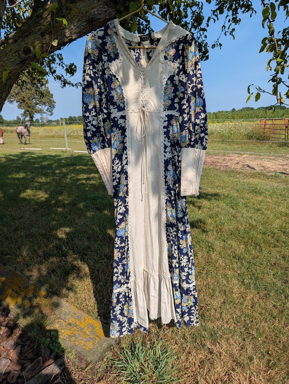 Rare Vintage 70s Gunne Sax Dress Black Label Floral Hooded Medieval Revival Vtg
